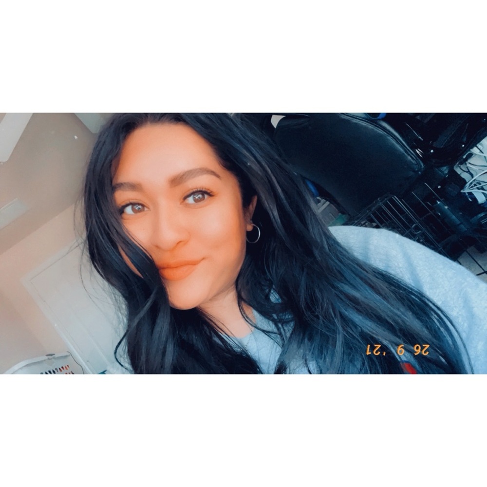 Meet your Posher, Andrea